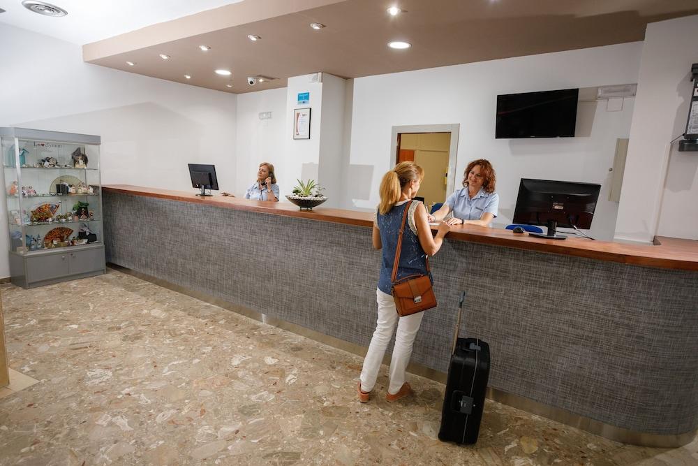 Hotel Tres Anclas Gandía Buitenkant foto