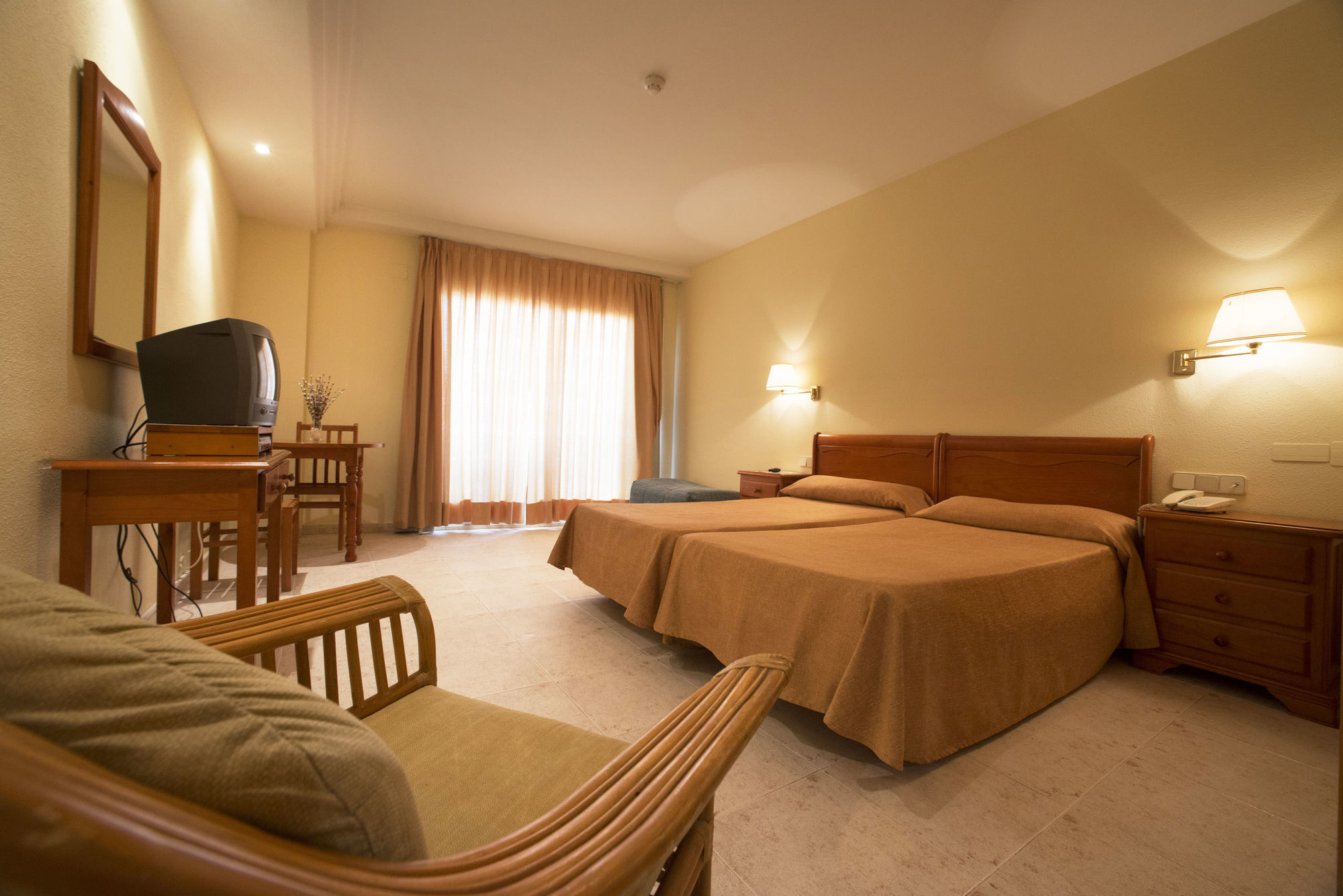 Hotel Tres Anclas Gandía Buitenkant foto