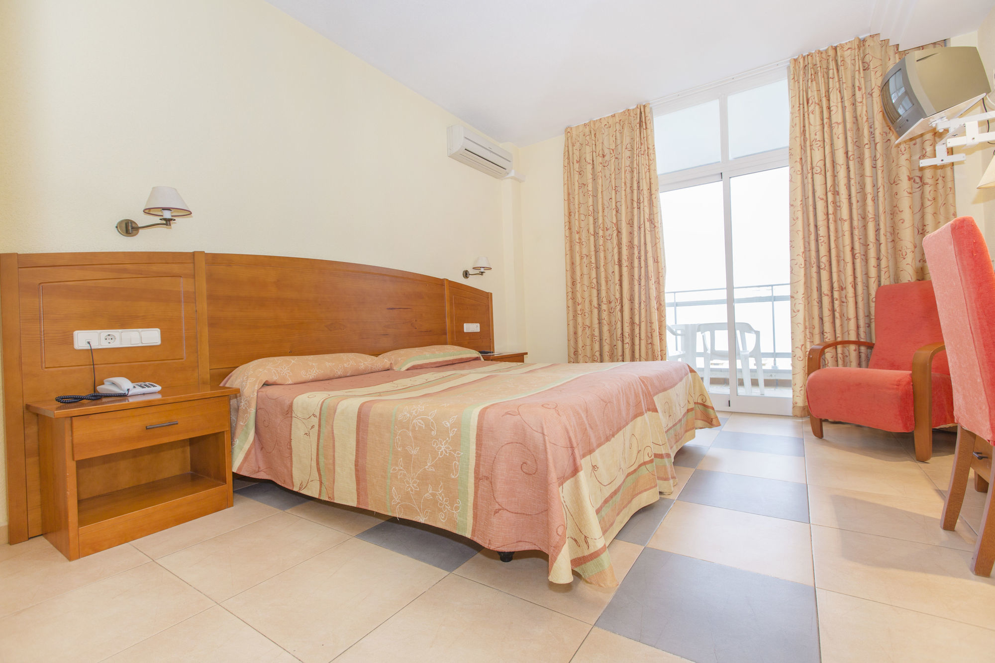 Hotel Tres Anclas Gandía Buitenkant foto